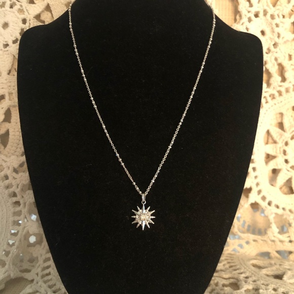 NWT Deadstock Kendra Scott North Star Necklace - Picture 6 of 11